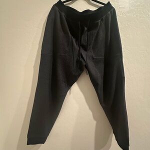 Lululemon dark grey waffle print sweat joggers.